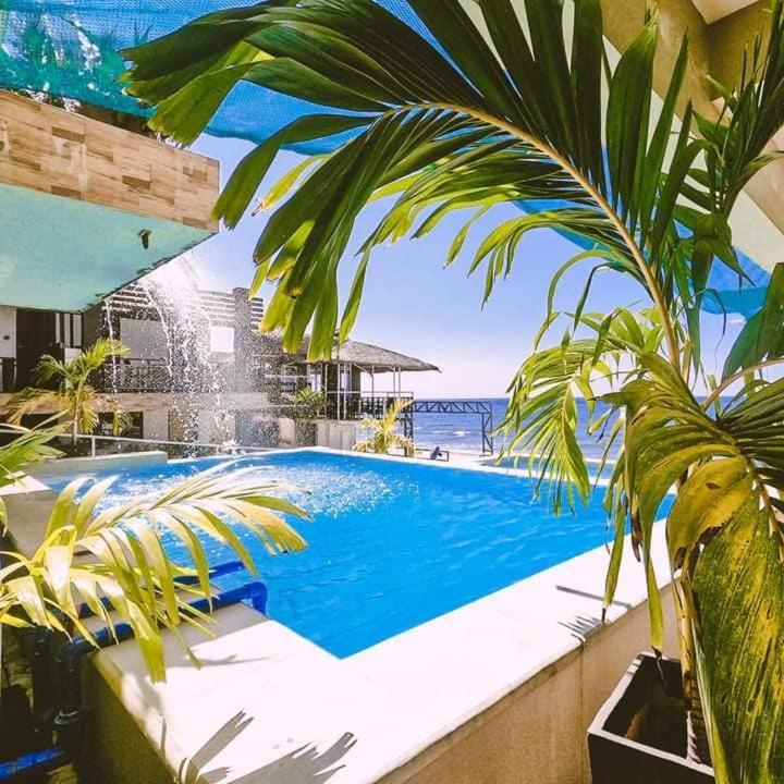 Miami Heat Beach Resort Morong  Exteriér fotografie